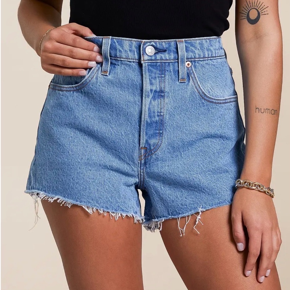 Levi’s original 501 Jean shorts size 24 denim button fly cut off medium wash
